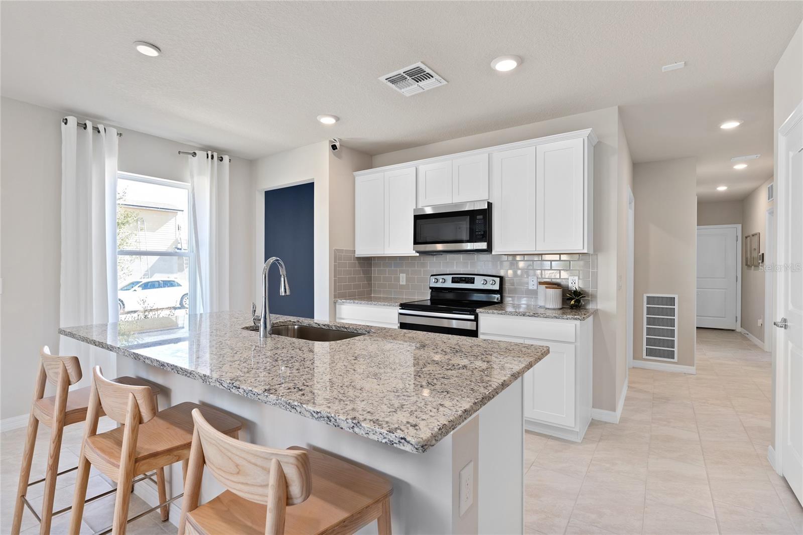 3611 CAMBRIDGE BROOK DR, DAVENPORT, FL, 33837