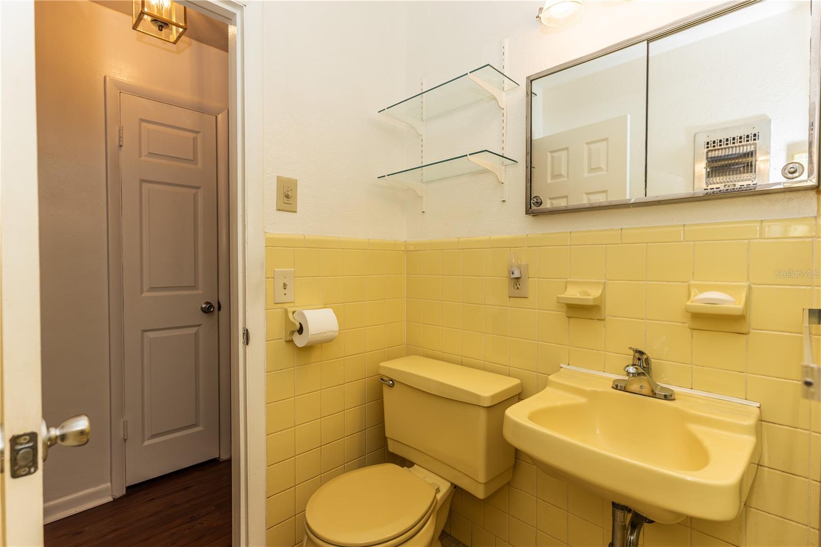 574 E NORMANDY BLVD, DELTONA, FL, 32725