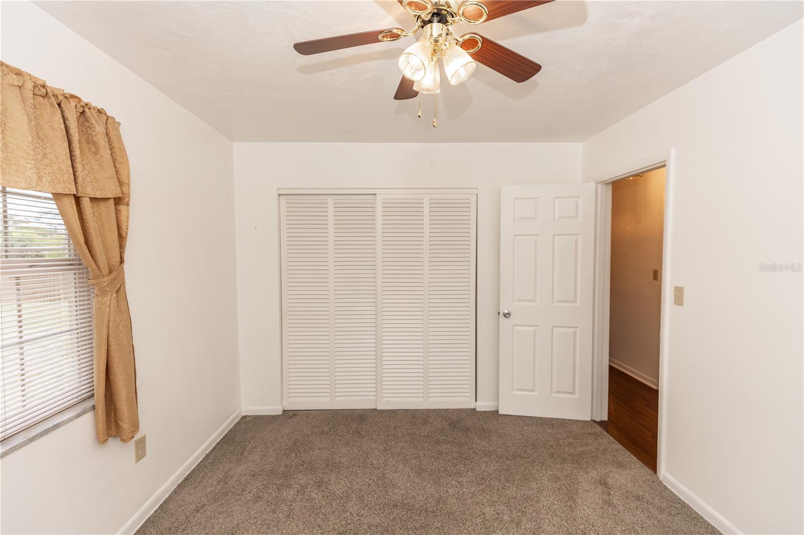 574 E NORMANDY BLVD, DELTONA, FL, 32725