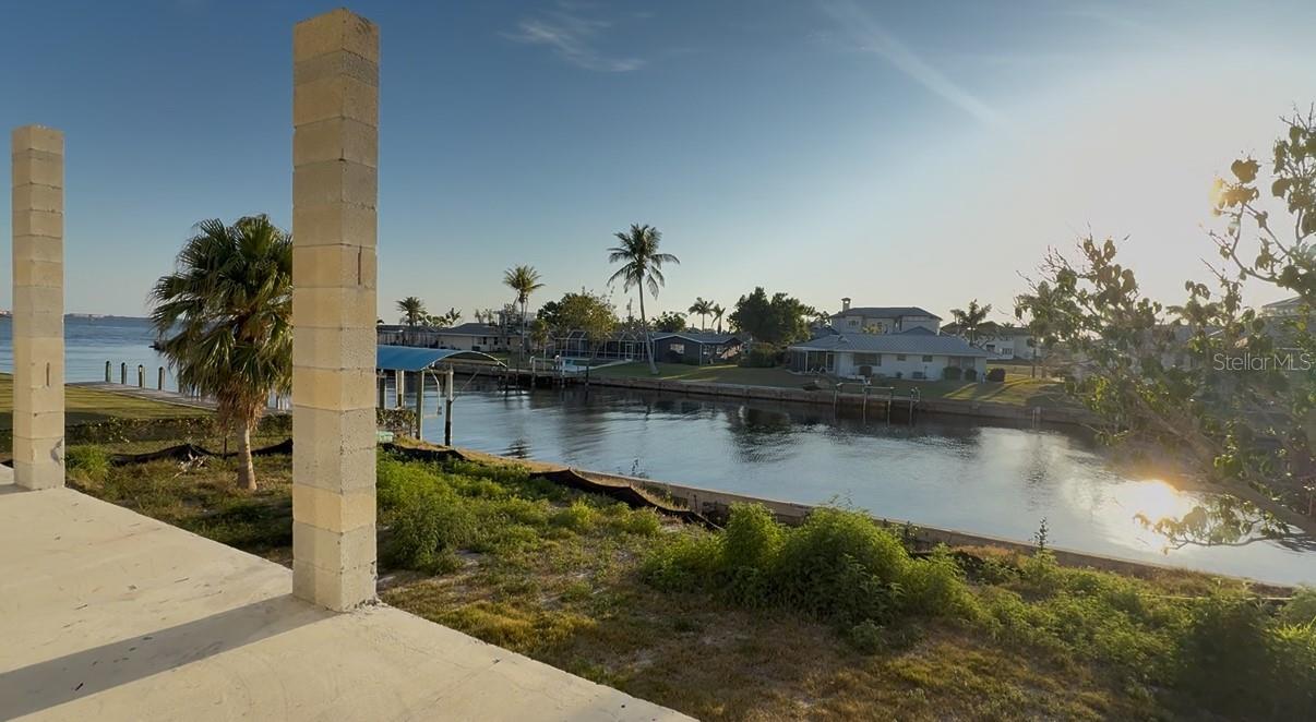 242 BANGSBERG RD SE, PORT CHARLOTTE, FL, 33952