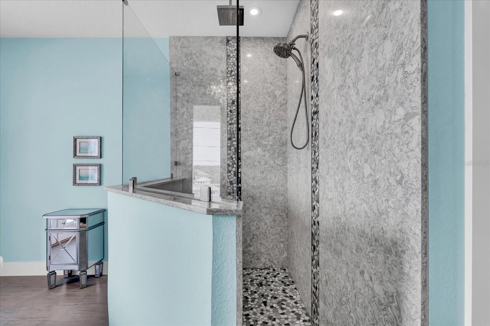 FC308414 Property Photo