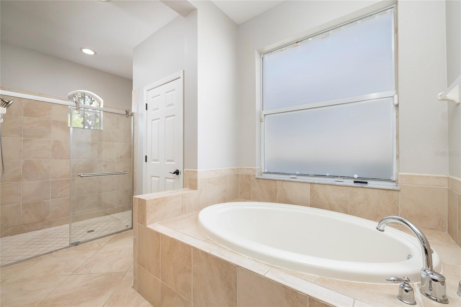 Primary Bathroom Tub