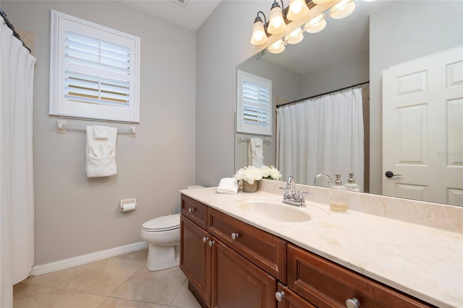 Bathroom 2, between bedroom 2 and 3