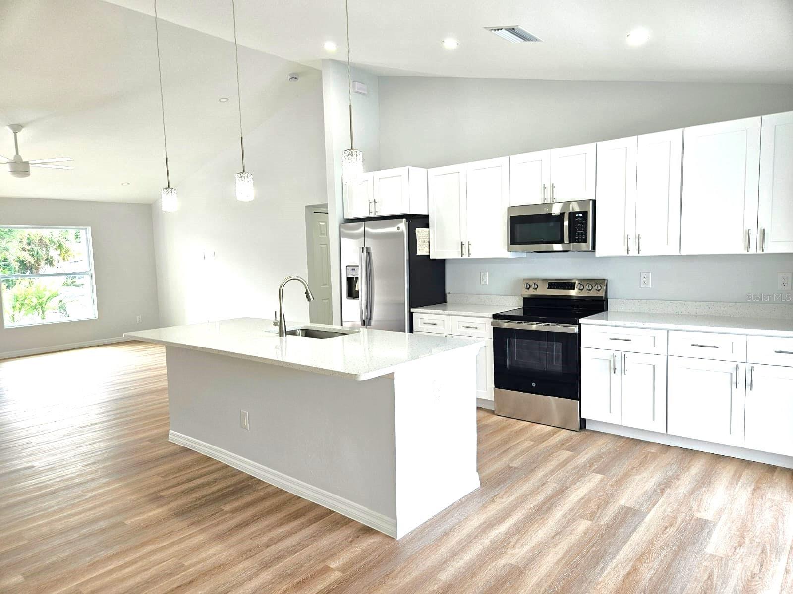 22500 CEZANE AVE, PORT CHARLOTTE, FL, 33952