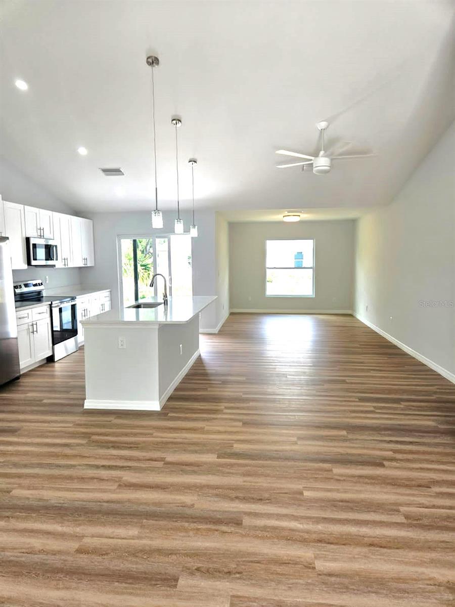 22500 CEZANE AVE, PORT CHARLOTTE, FL, 33952
