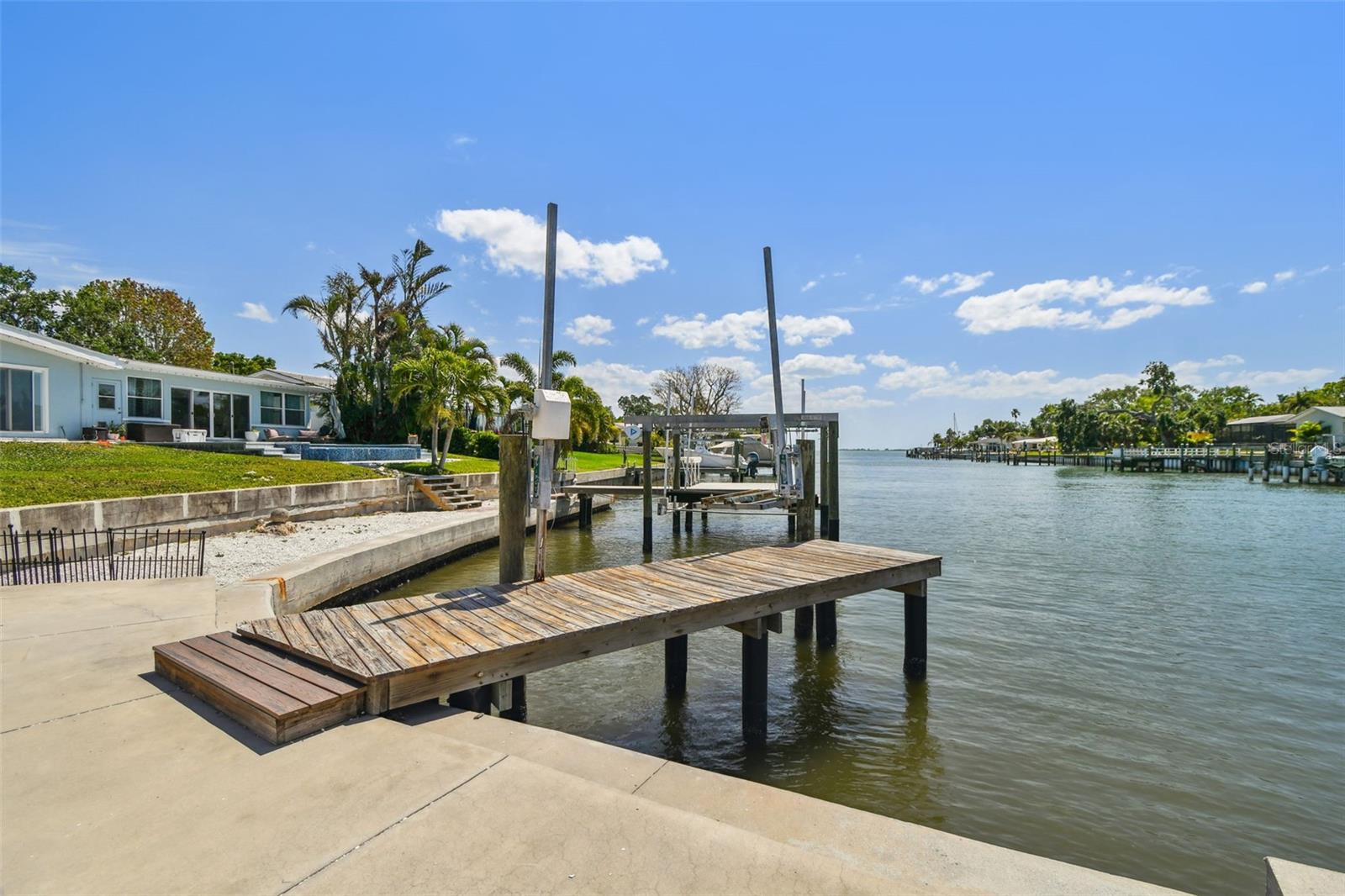 6667 28TH ST S, ST PETERSBURG, FL, 33712