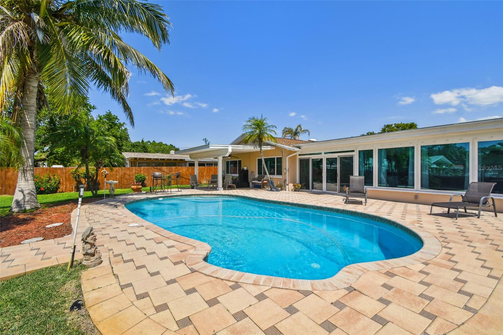 6667 28TH ST S, ST PETERSBURG, FL, 33712