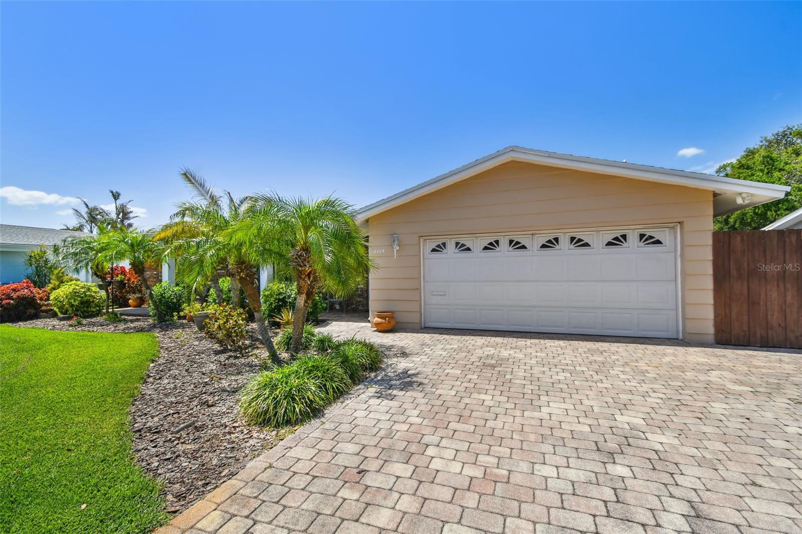 6667 28TH ST S, ST PETERSBURG, FL, 33712