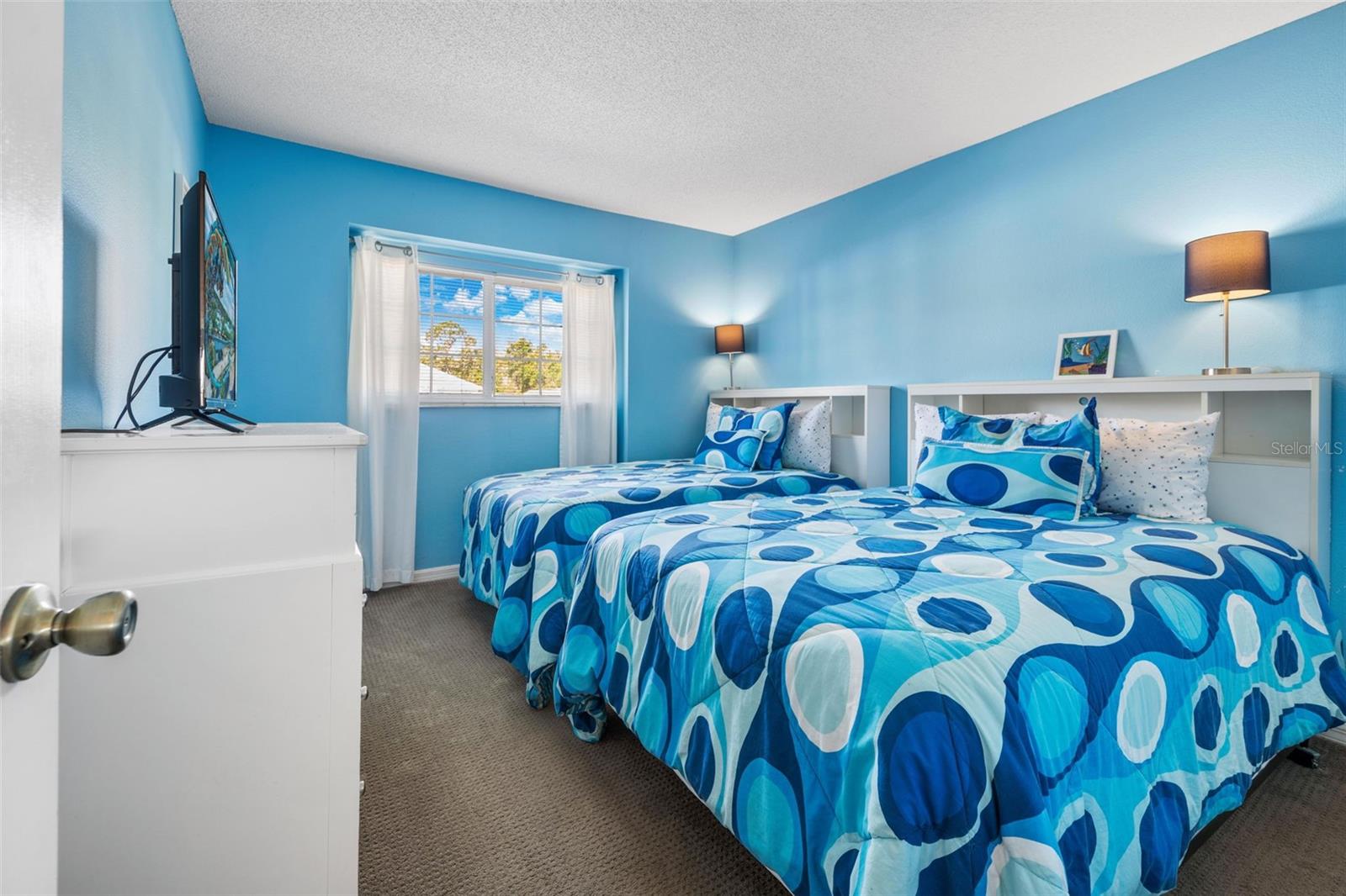 1048 LAKE BERKLEY DR, KISSIMMEE, FL, 34746