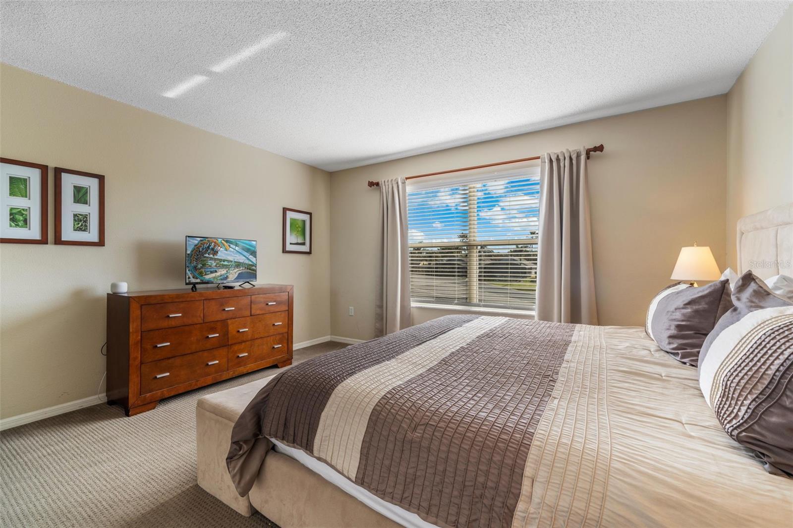 1048 LAKE BERKLEY DR, KISSIMMEE, FL, 34746