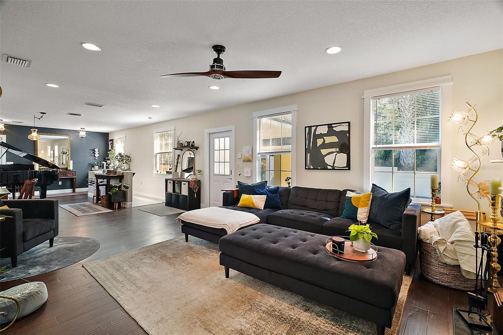 102 N CLAYTON ST N, MOUNT DORA, FL, 32757