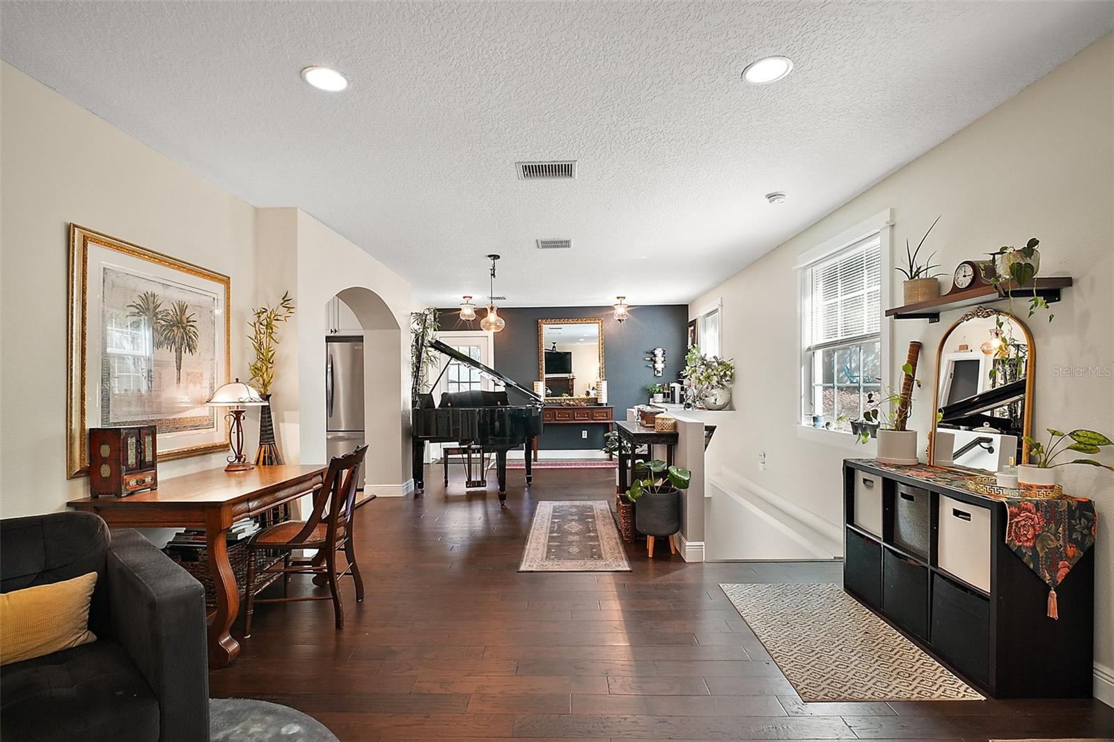 102 N CLAYTON ST N, MOUNT DORA, FL, 32757