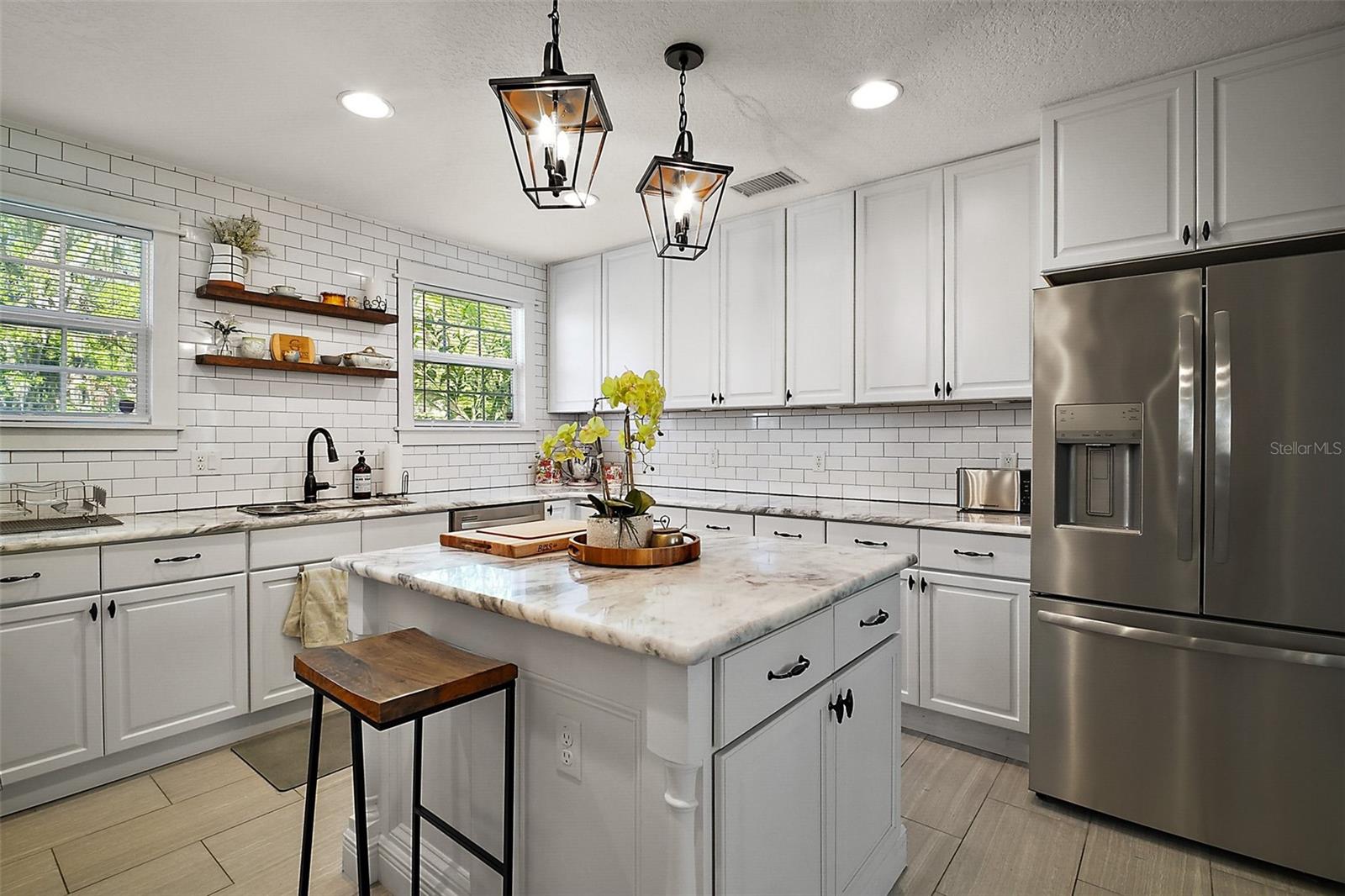 102 N CLAYTON ST N, MOUNT DORA, FL, 32757