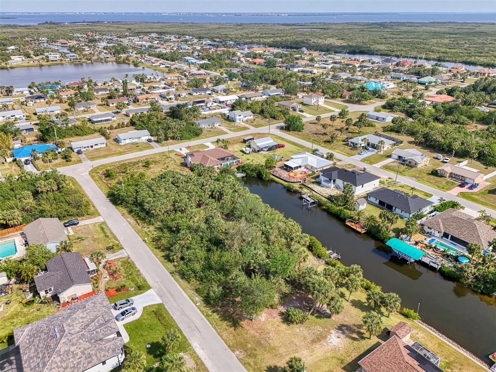 18706 FORT SMITH CIR, PORT CHARLOTTE, FL, 33948