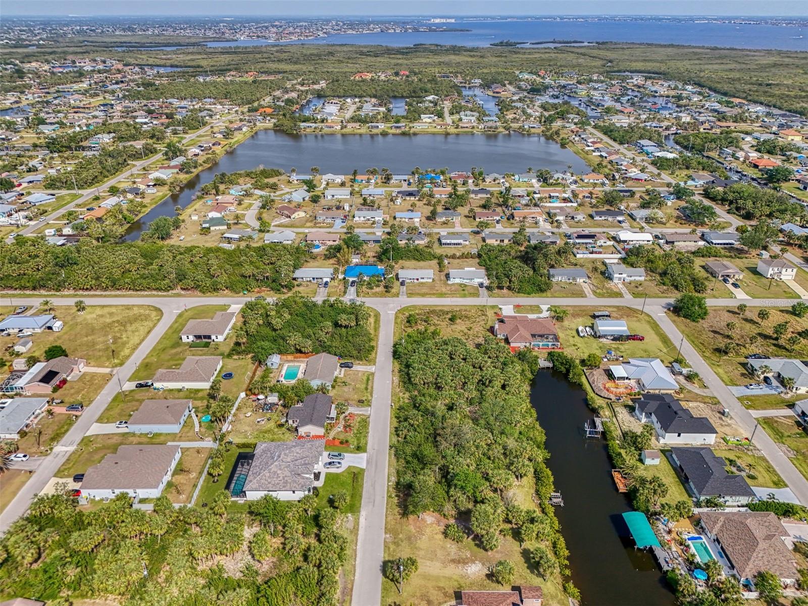 18706 FORT SMITH CIR, PORT CHARLOTTE, FL, 33948