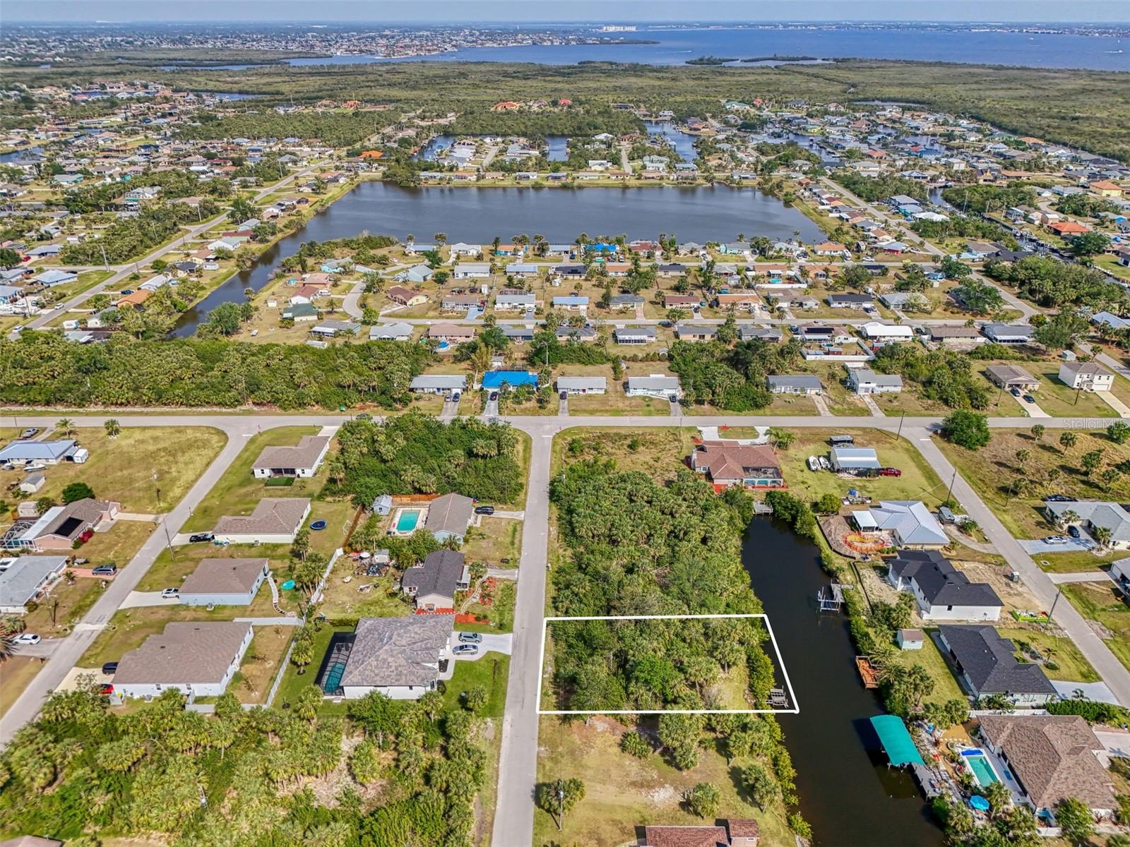 18706 FORT SMITH CIR, PORT CHARLOTTE, FL, 33948