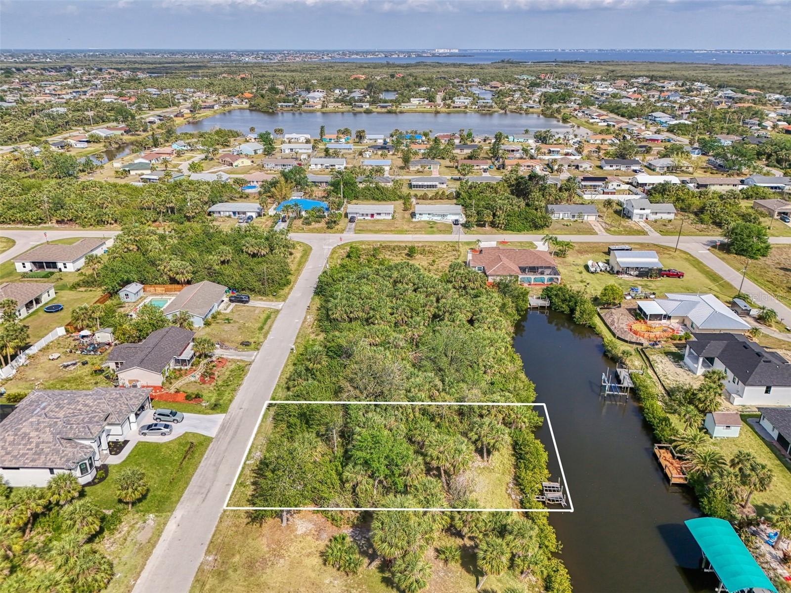 18706 FORT SMITH CIR, PORT CHARLOTTE, FL, 33948