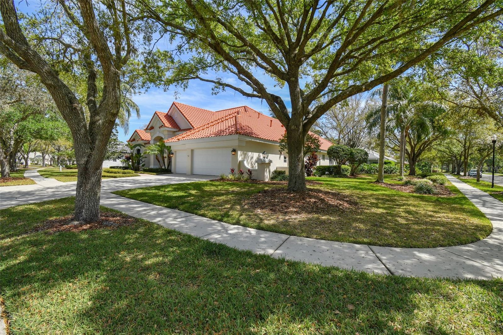 9173 HIGHLAND RIDGE WAY, TAMPA, FL, 33647