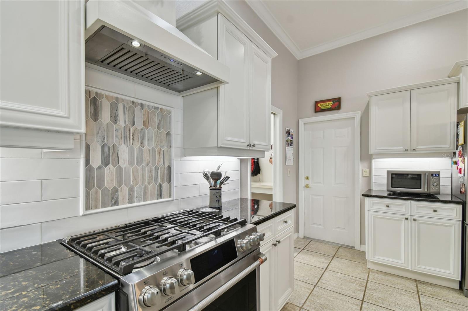 9173 HIGHLAND RIDGE WAY, TAMPA, FL, 33647