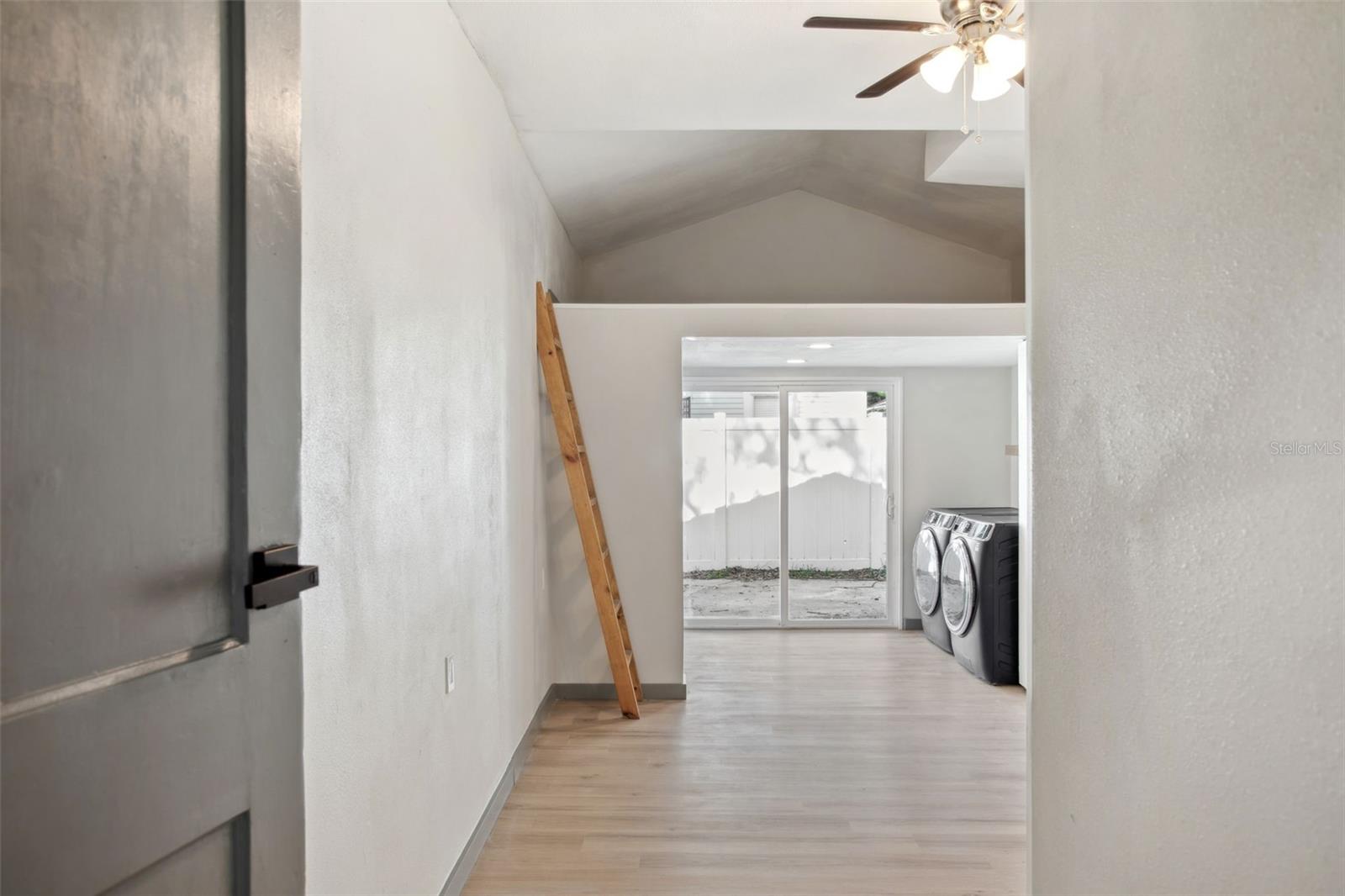 2125 ACORN PL S, ST PETERSBURG, FL, 33712