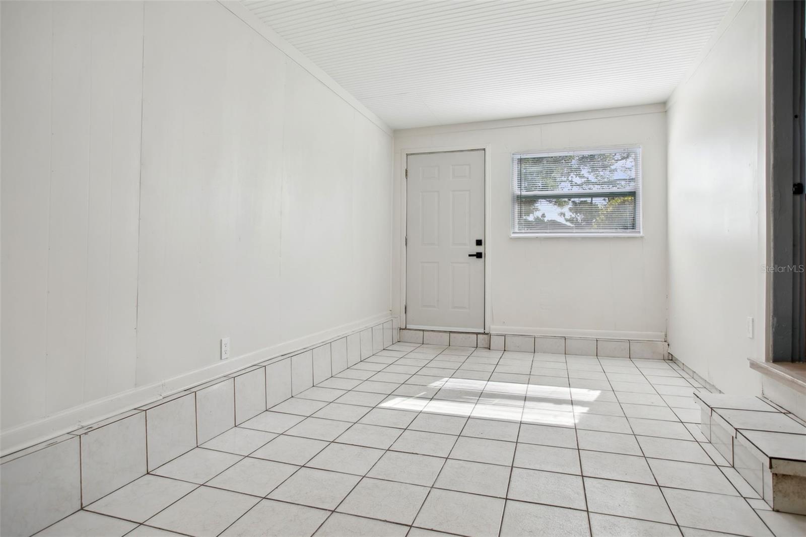 2125 ACORN PL S, ST PETERSBURG, FL, 33712