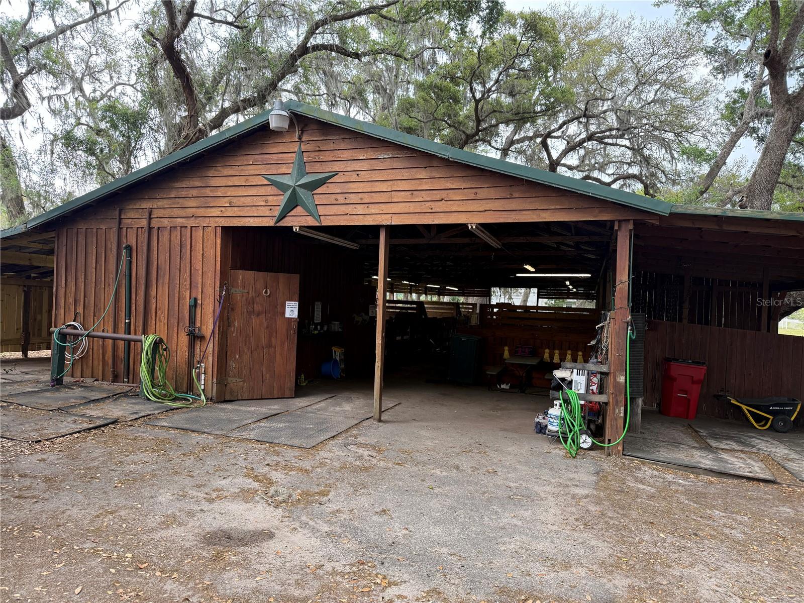 1010 COUNTY ROAD 416N, LAKE PANASOFFKEE, FL, 33538
