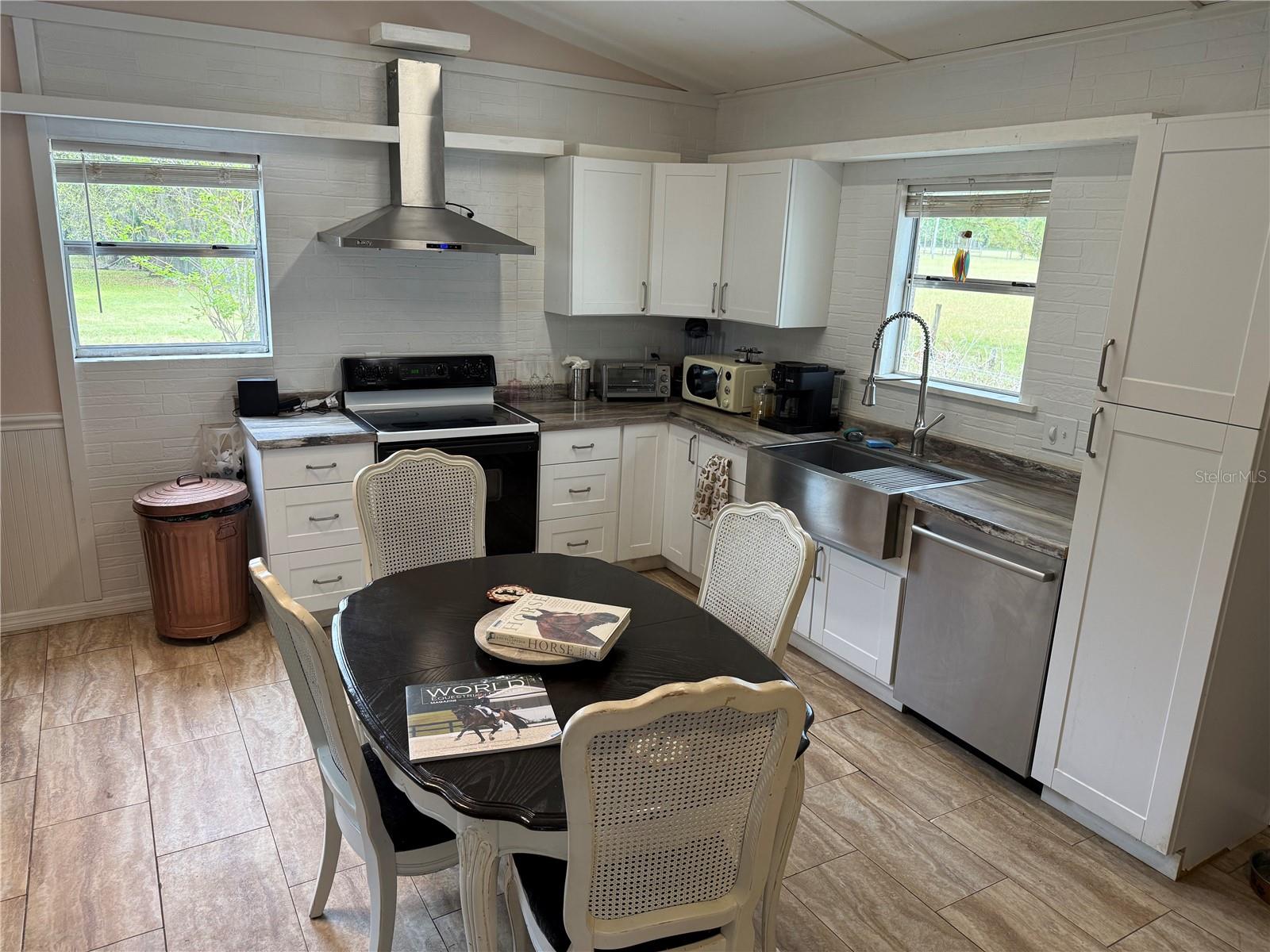 1010 COUNTY ROAD 416N, LAKE PANASOFFKEE, FL, 33538