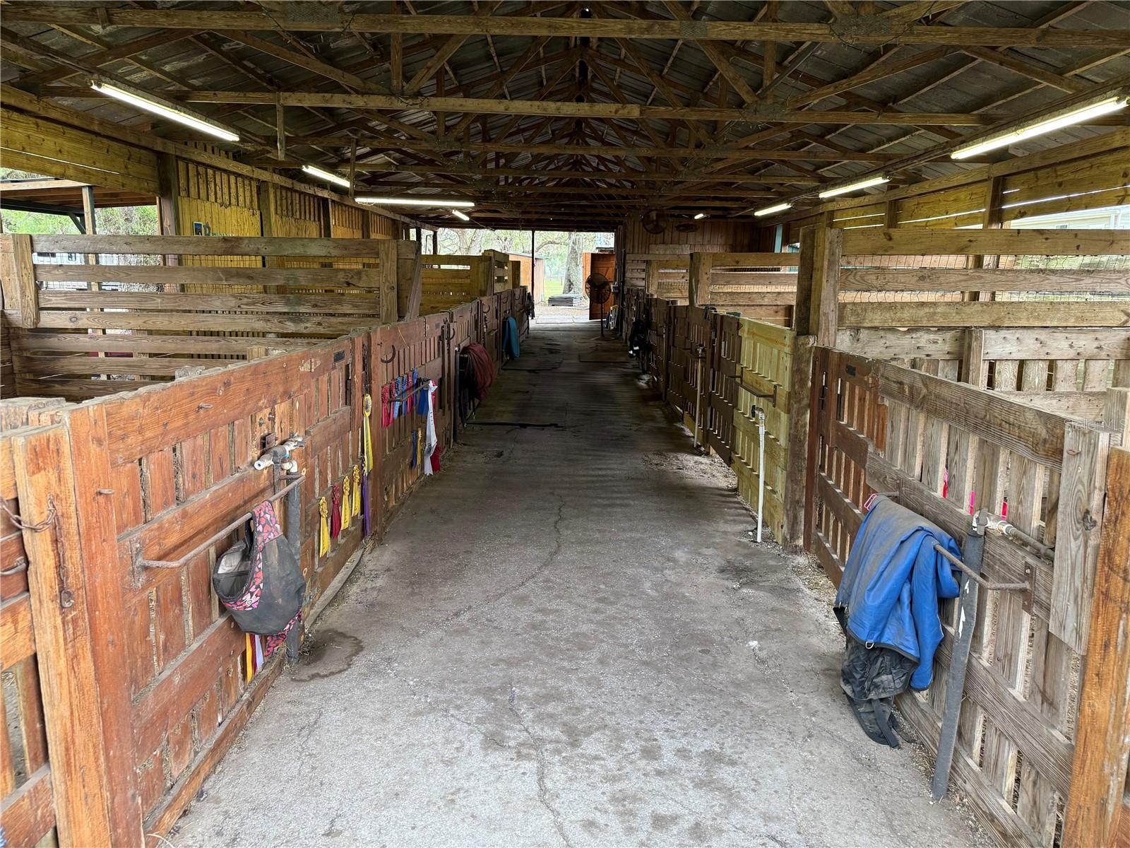 1010 COUNTY ROAD 416N, LAKE PANASOFFKEE, FL, 33538