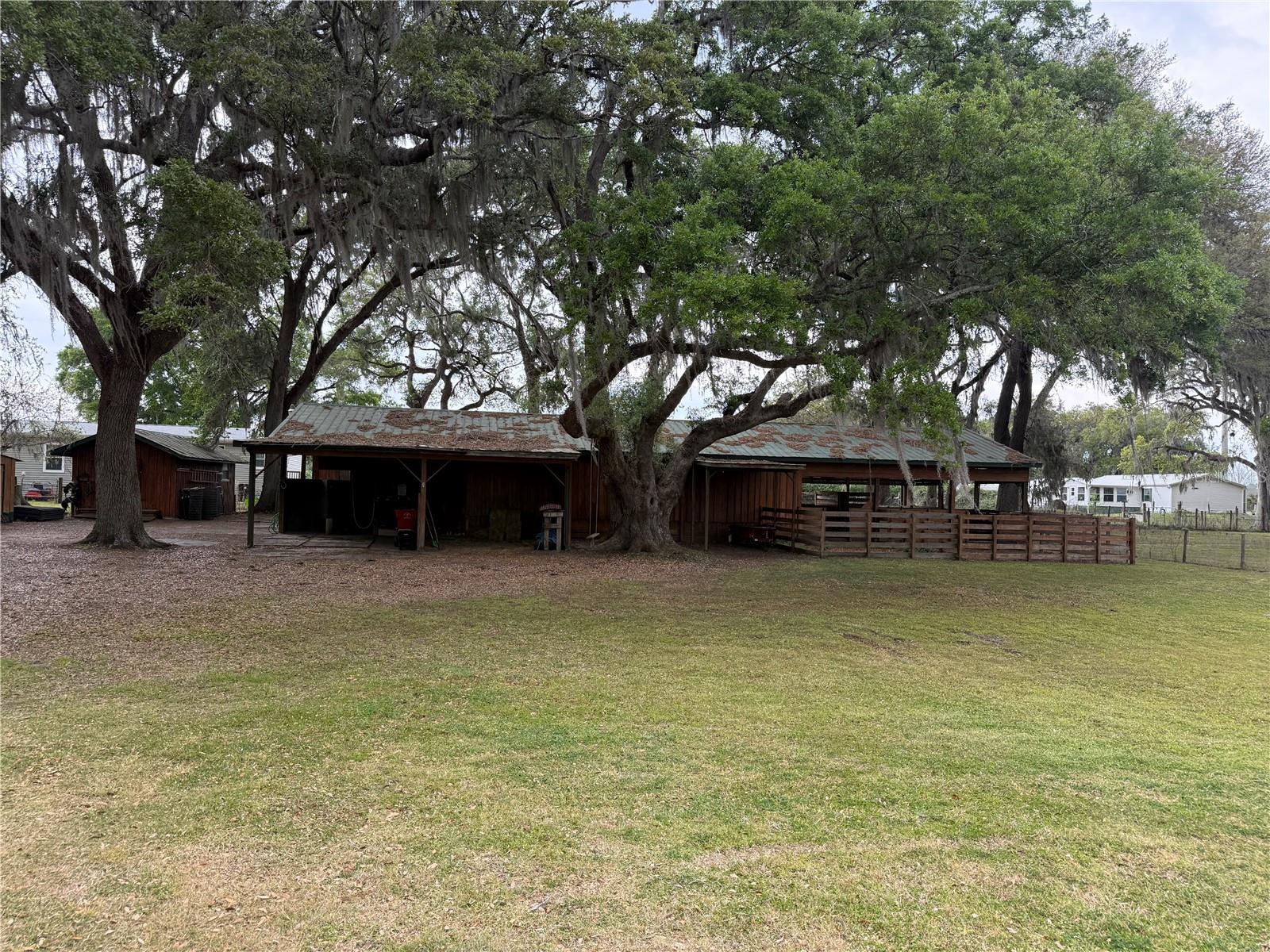 1010 COUNTY ROAD 416N, LAKE PANASOFFKEE, FL, 33538