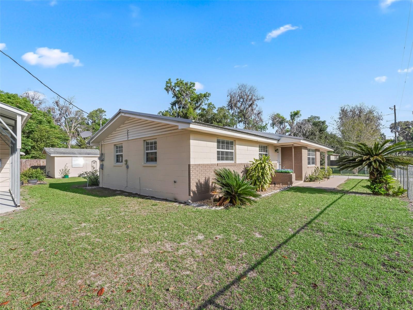 2376 CR 444, LAKE PANASOFFKEE, FL, 33538