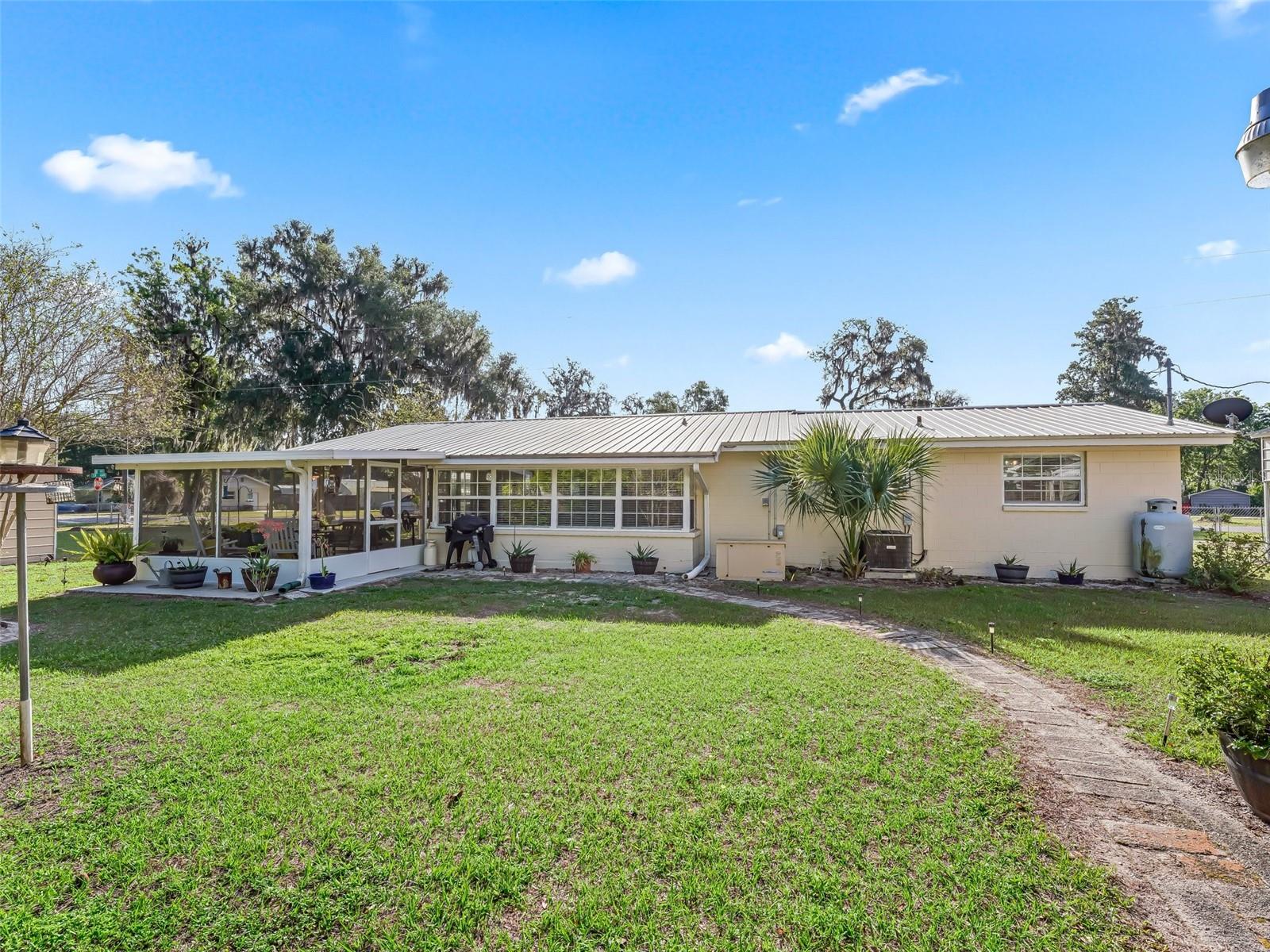2376 CR 444, LAKE PANASOFFKEE, FL, 33538