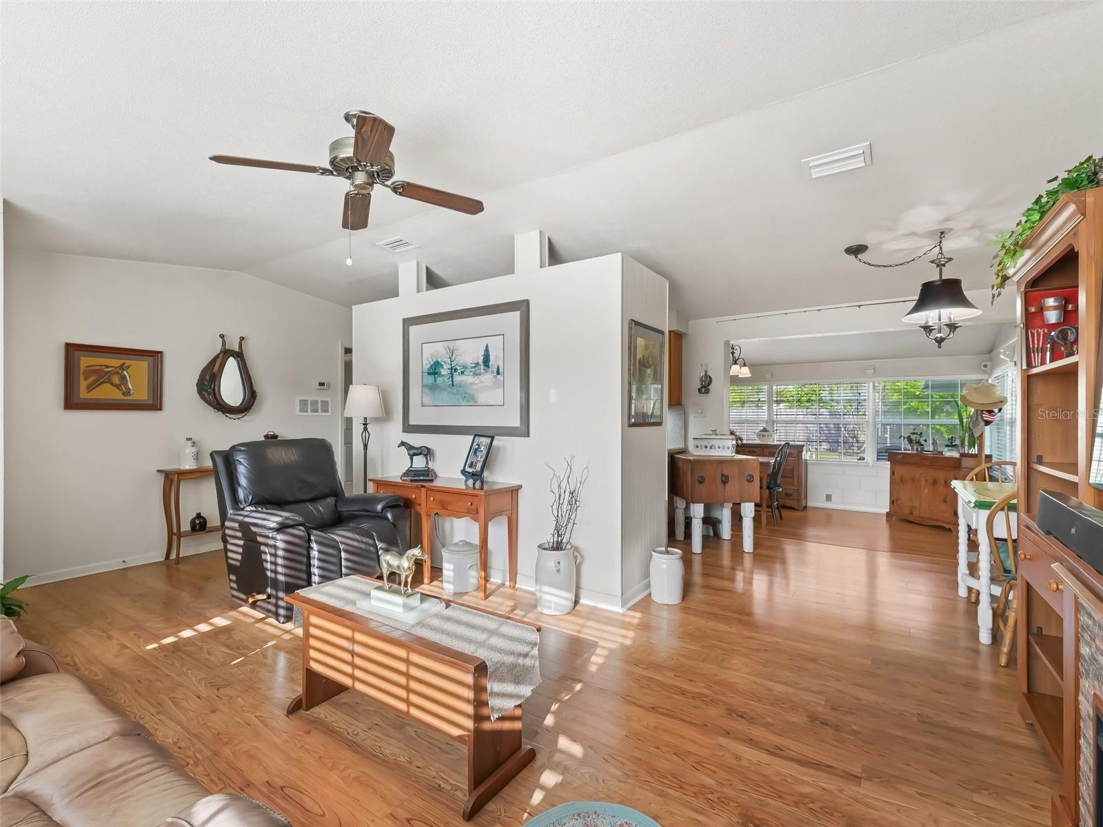 2376 CR 444, LAKE PANASOFFKEE, FL, 33538