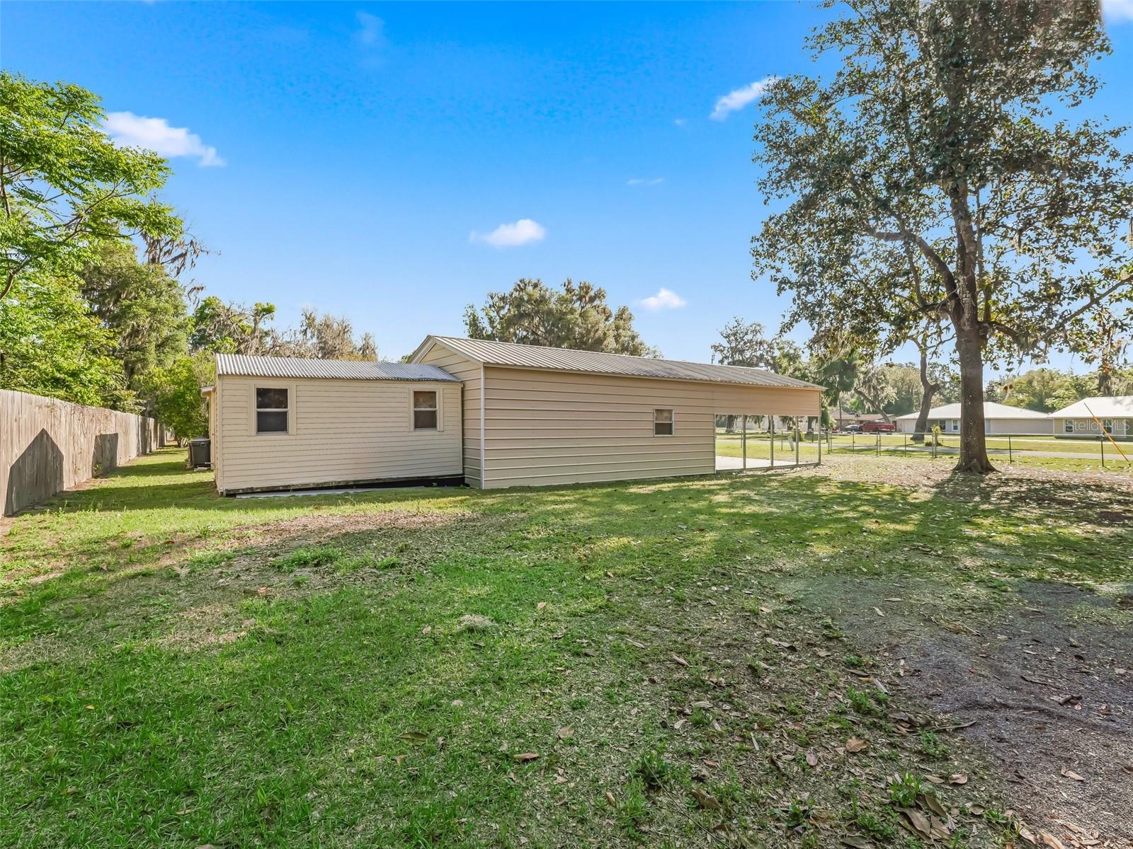 2376 CR 444, LAKE PANASOFFKEE, FL, 33538