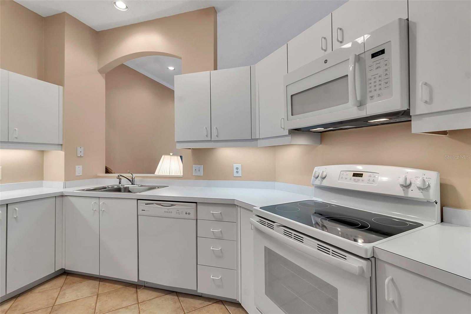 7309 REGINA ROYALE BLVD #21, SARASOTA, FL, 34238