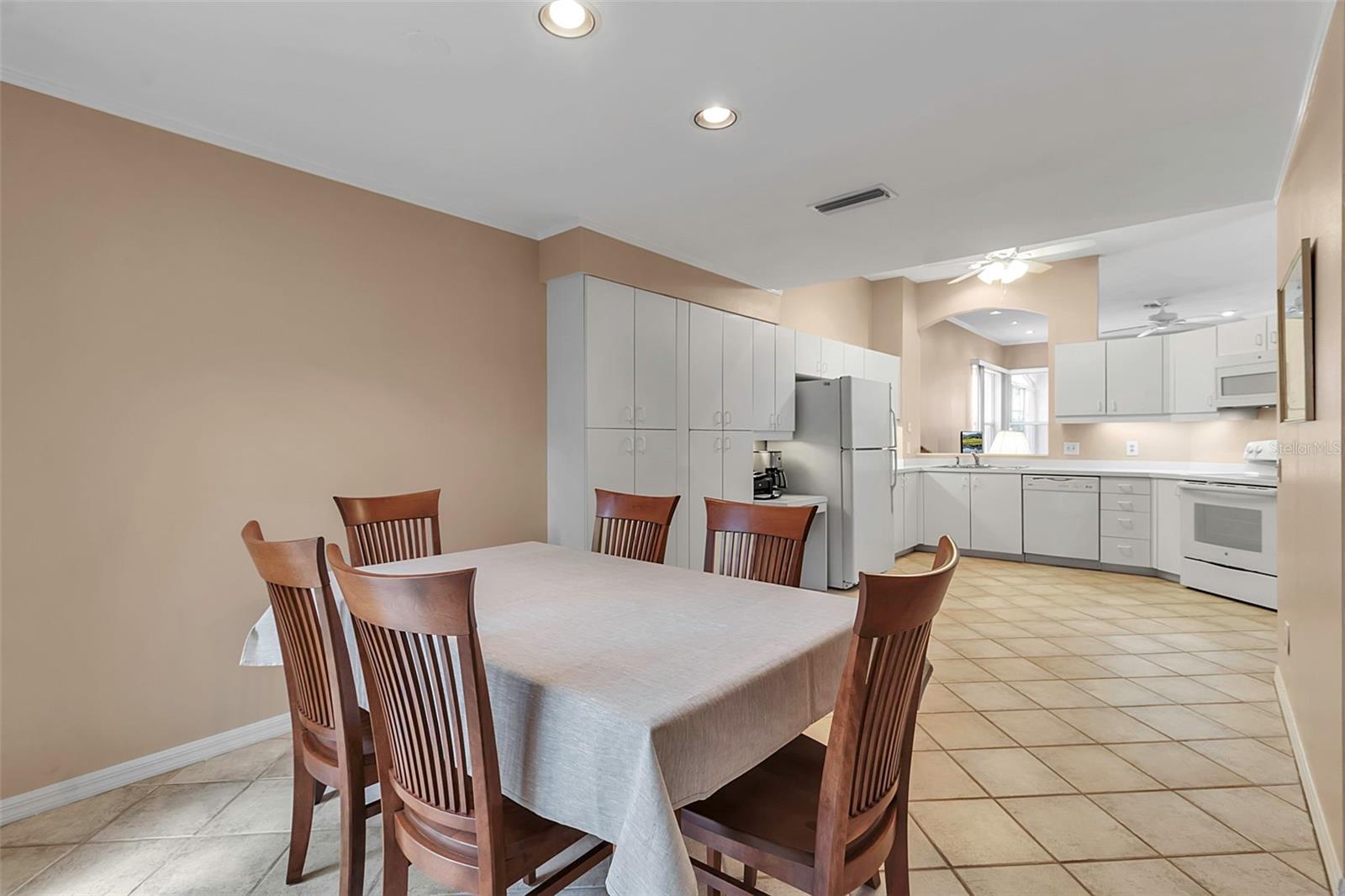 7309 REGINA ROYALE BLVD #21, SARASOTA, FL, 34238