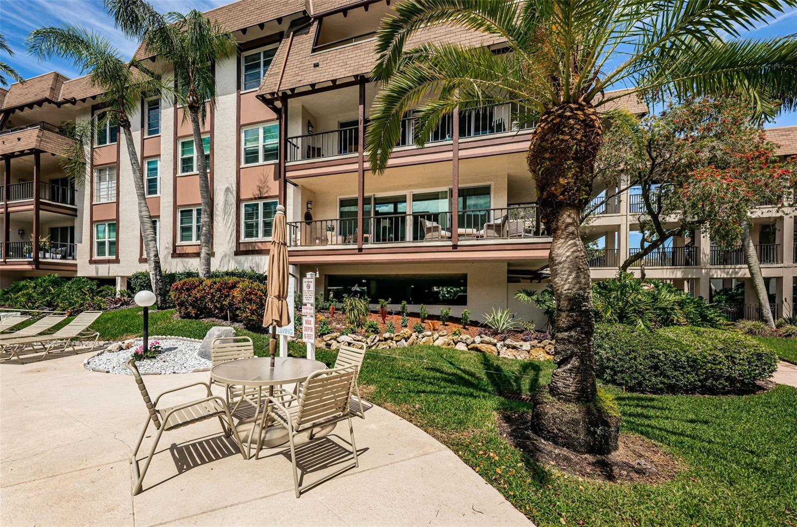 3021 COUNTRYSIDE BLVD #24A, CLEARWATER, FL, 33761