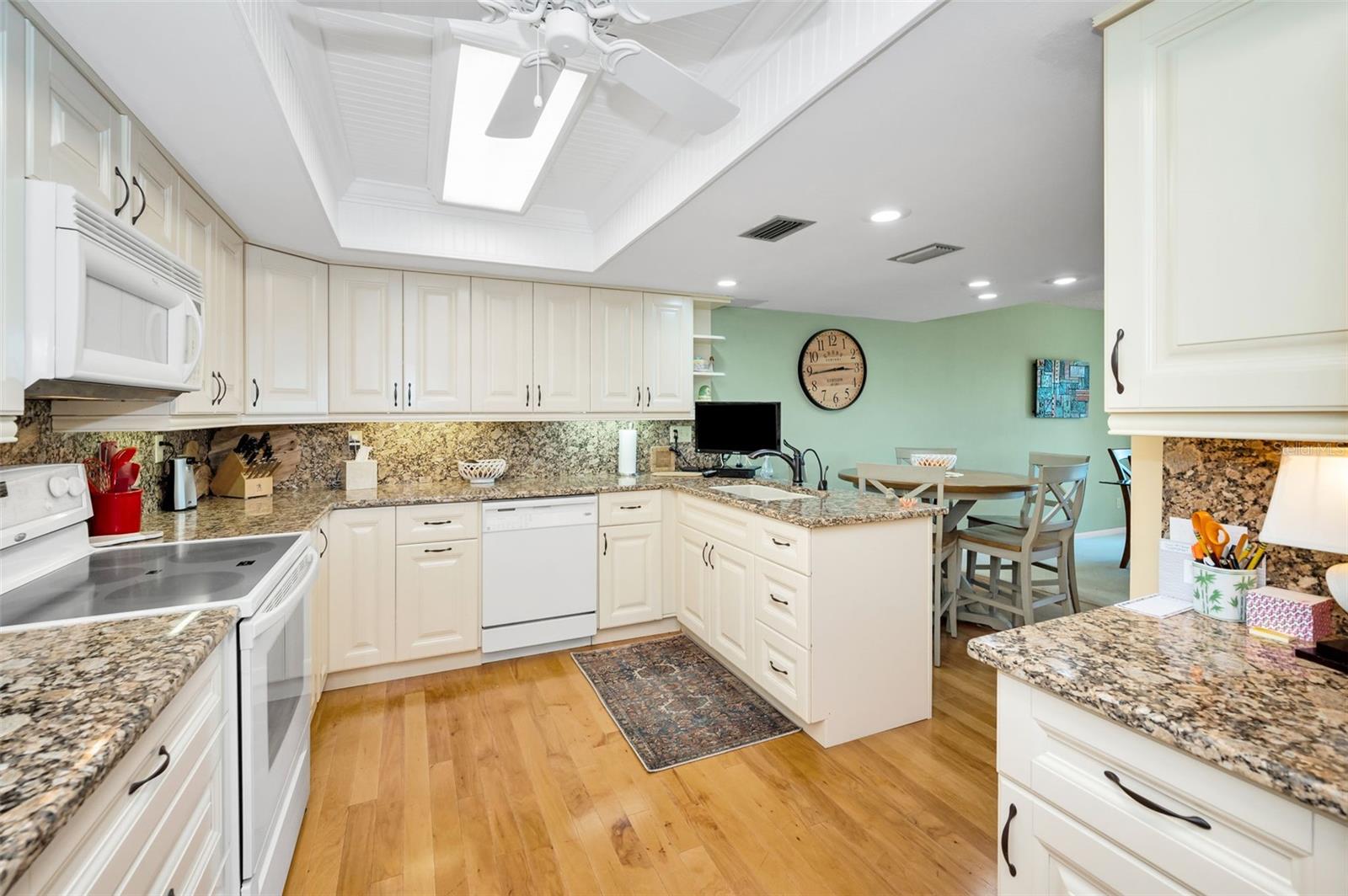 3021 COUNTRYSIDE BLVD #24A, CLEARWATER, FL, 33761