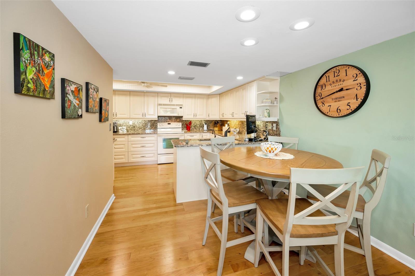 3021 COUNTRYSIDE BLVD #24A, CLEARWATER, FL, 33761
