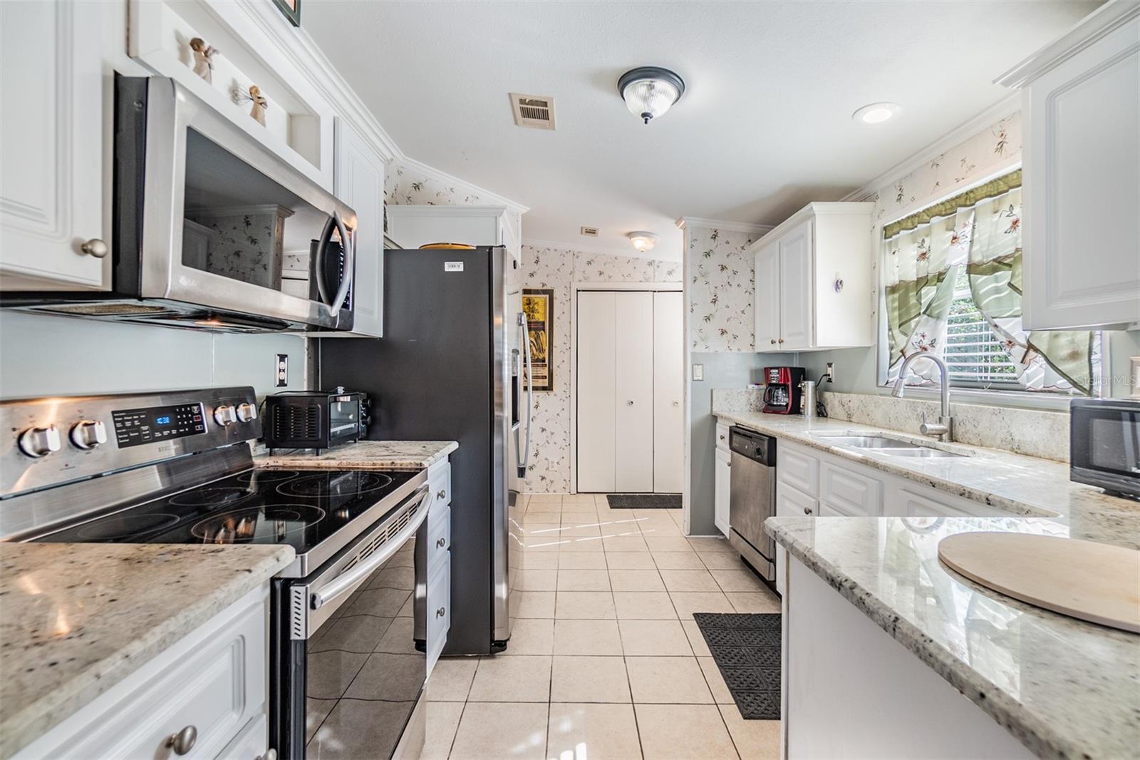 8254 WEATHERFORD AVE, BROOKSVILLE, FL, 34613