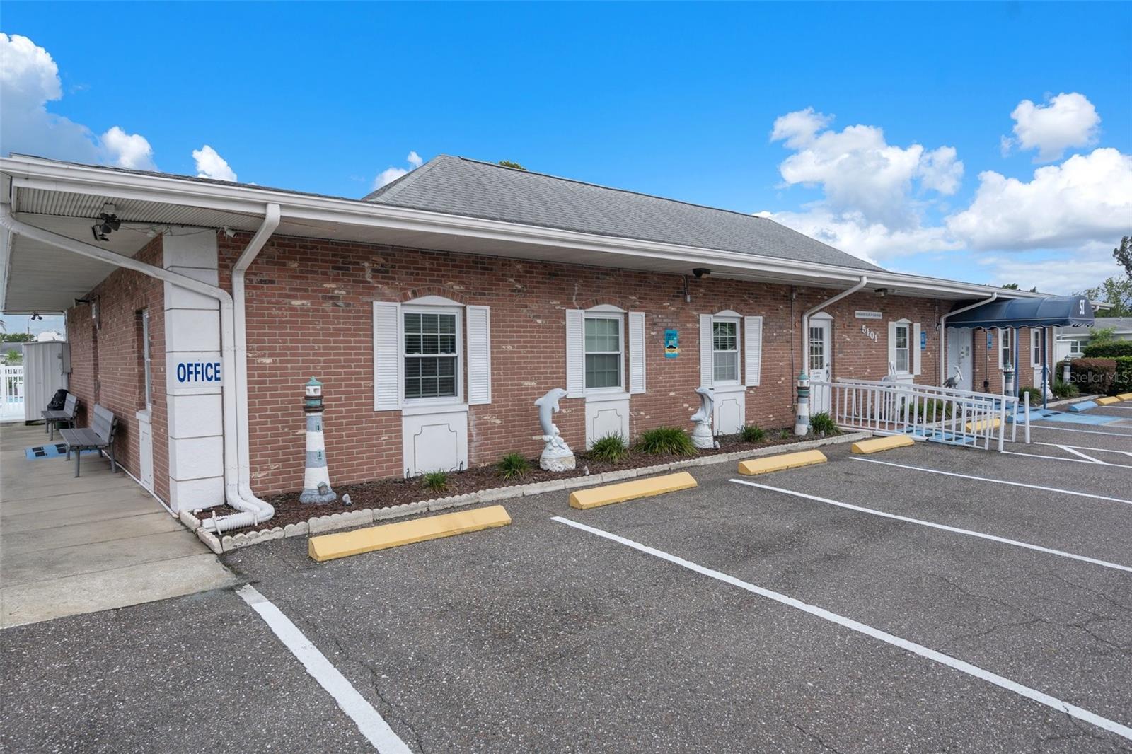 10008 DAFFODIL ST N #186, PINELLAS PARK, FL, 33782