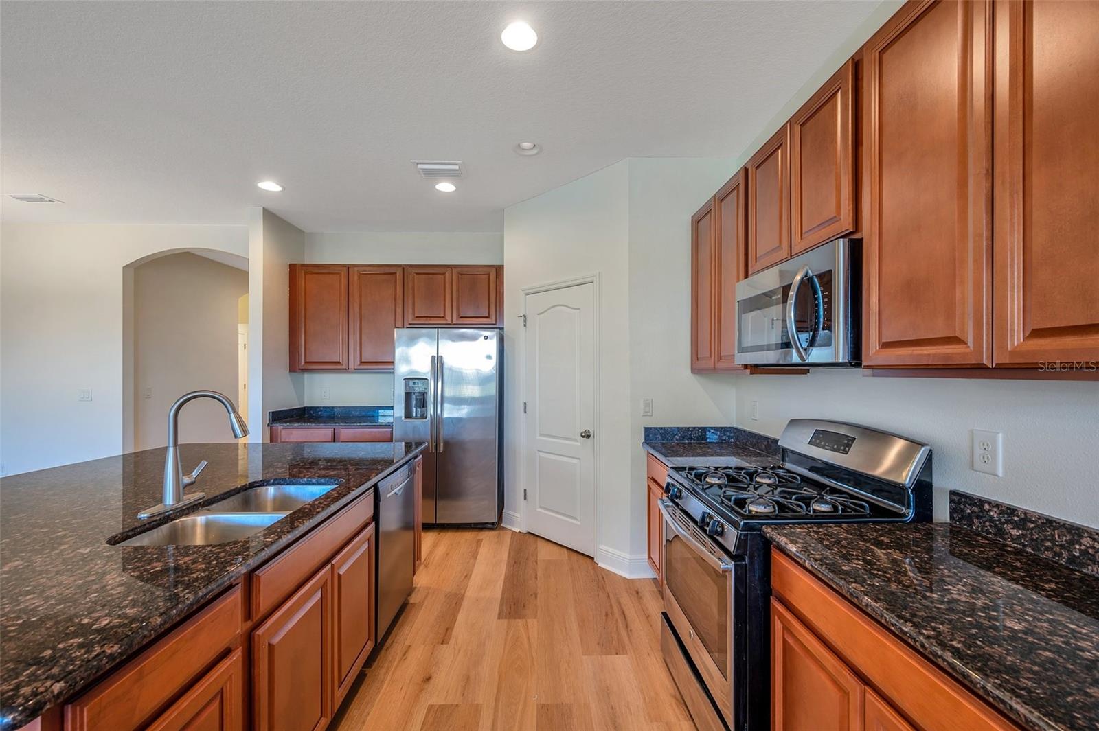 11331 EMERALD SHORE DR, RIVERVIEW, FL, 33579