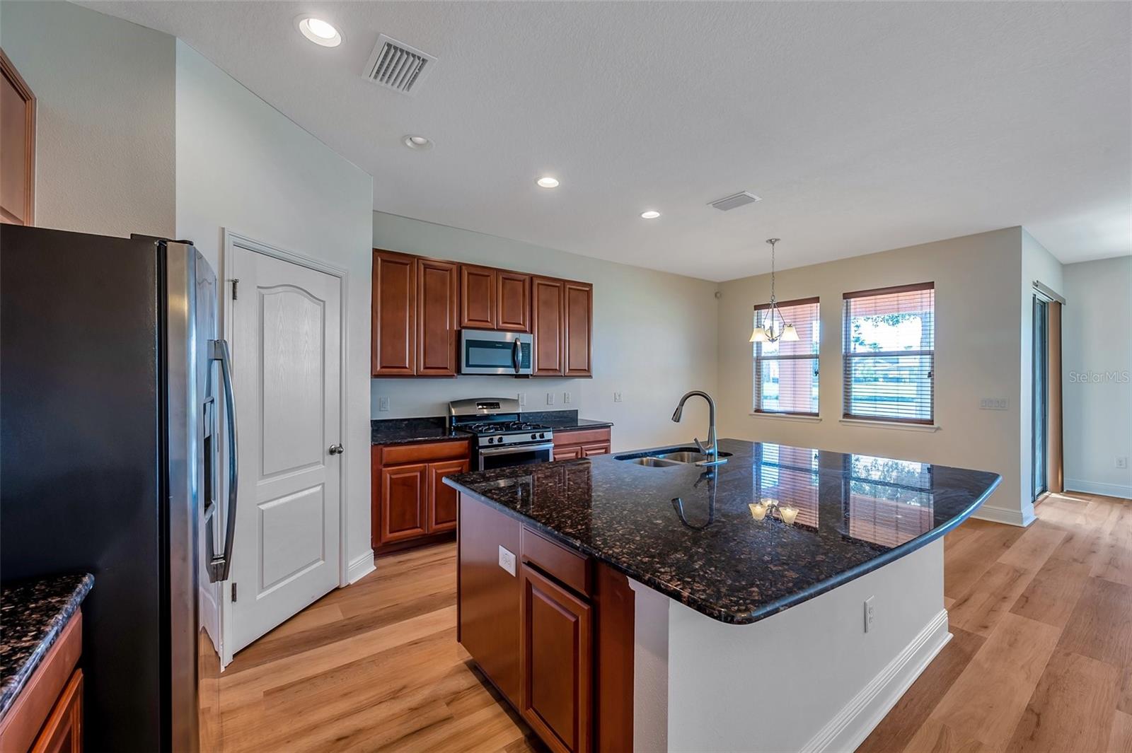 11331 EMERALD SHORE DR, RIVERVIEW, FL, 33579