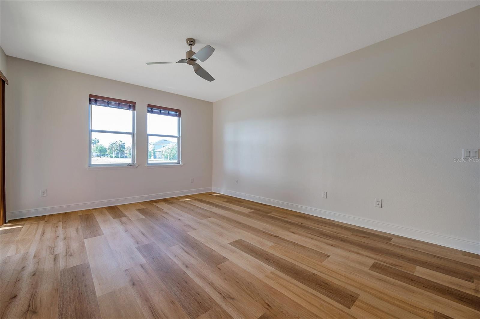 11331 EMERALD SHORE DR, RIVERVIEW, FL, 33579