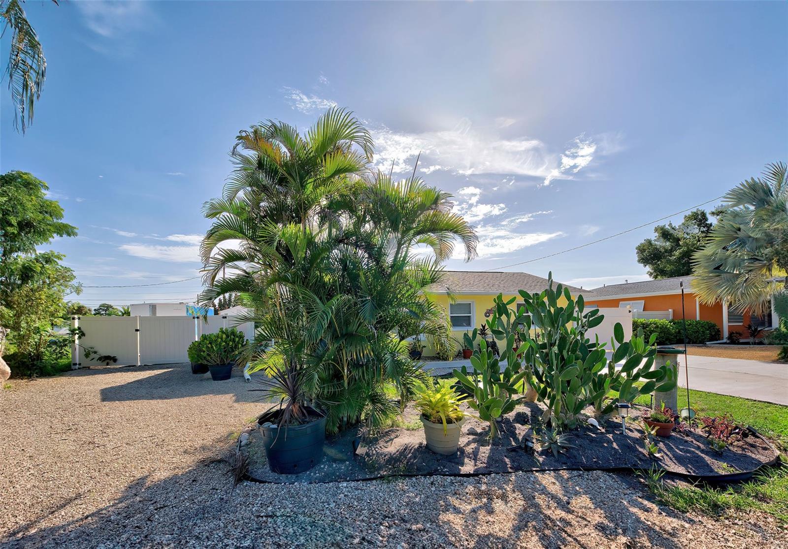 445 SUNSET DR, ENGLEWOOD, FL, 34223