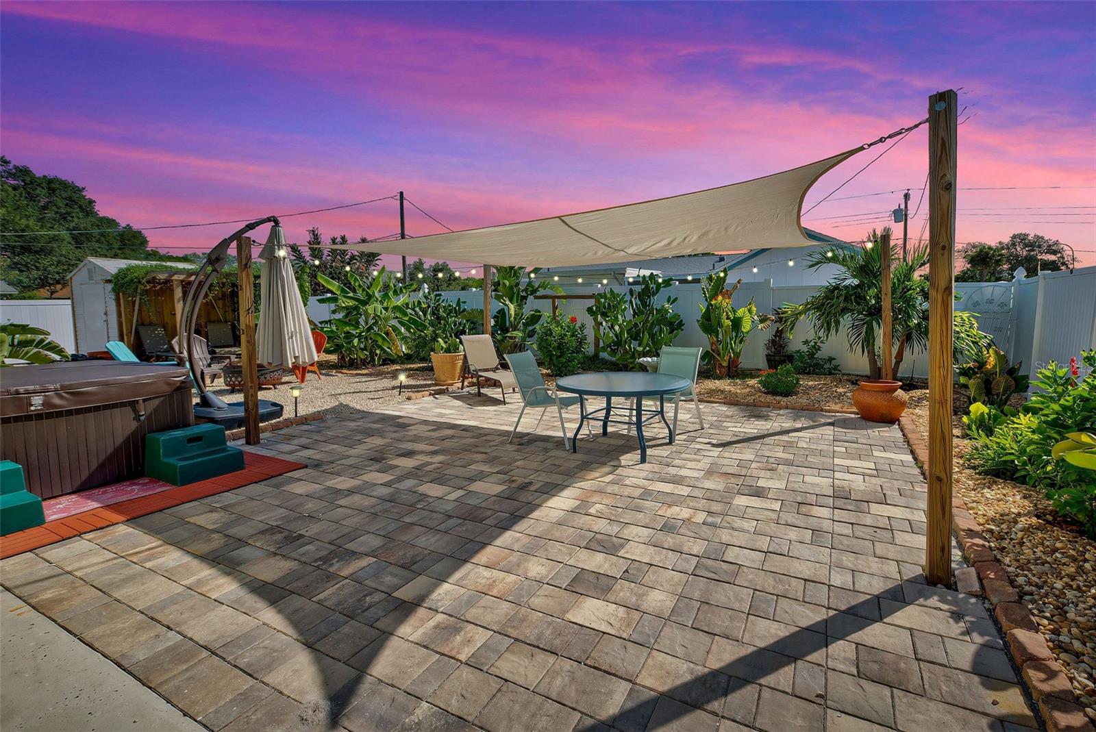 445 SUNSET DR, ENGLEWOOD, FL, 34223