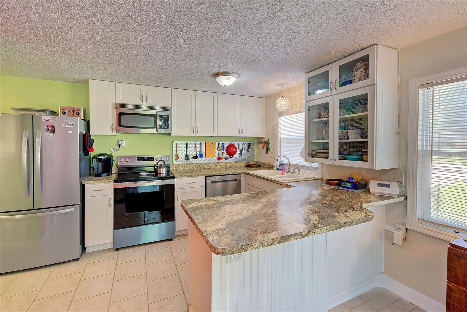 445 SUNSET DR, ENGLEWOOD, FL, 34223