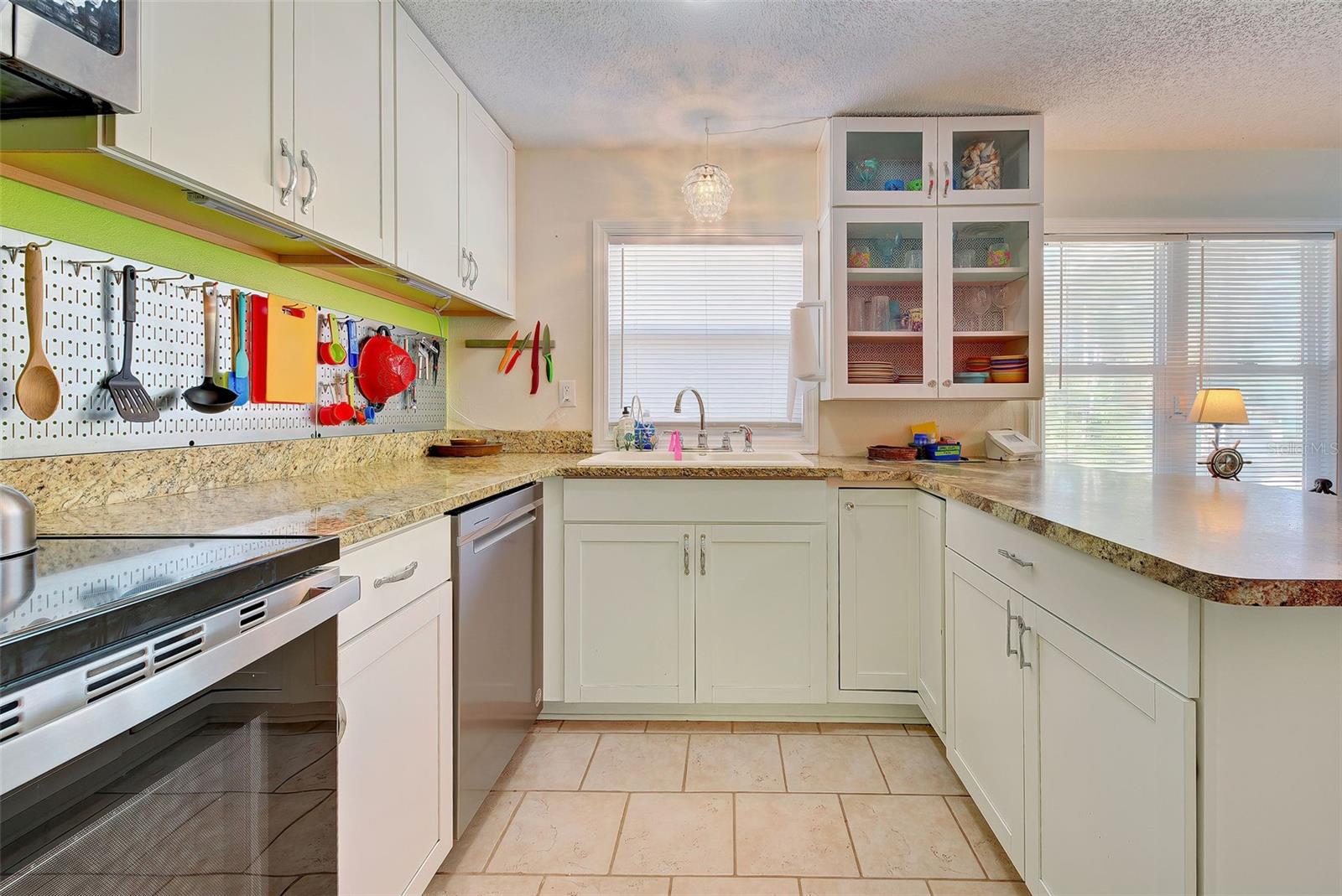 445 SUNSET DR, ENGLEWOOD, FL, 34223