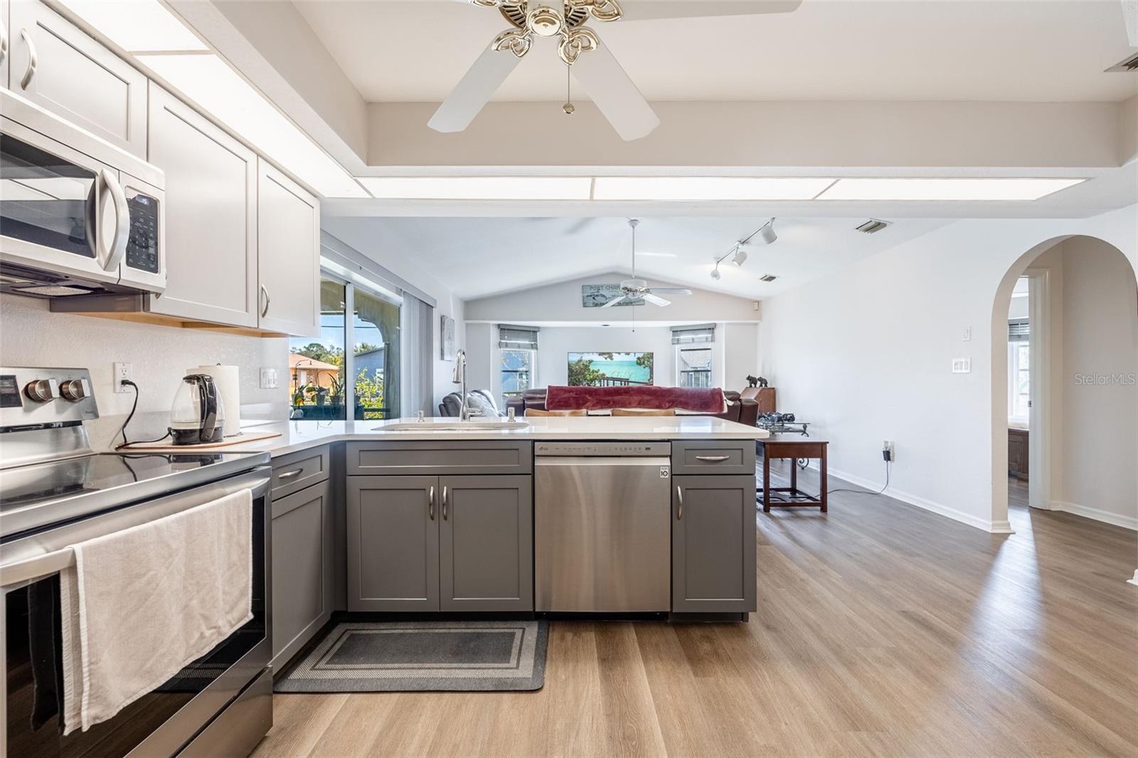 949 CHEVY CHASE ST, PORT CHARLOTTE, FL, 33948
