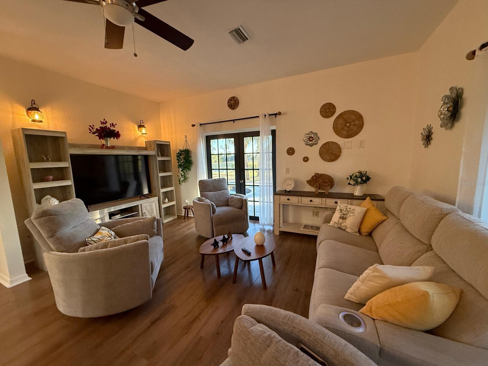 33 TEE VIEW PL, ROTONDA WEST, FL, 33947