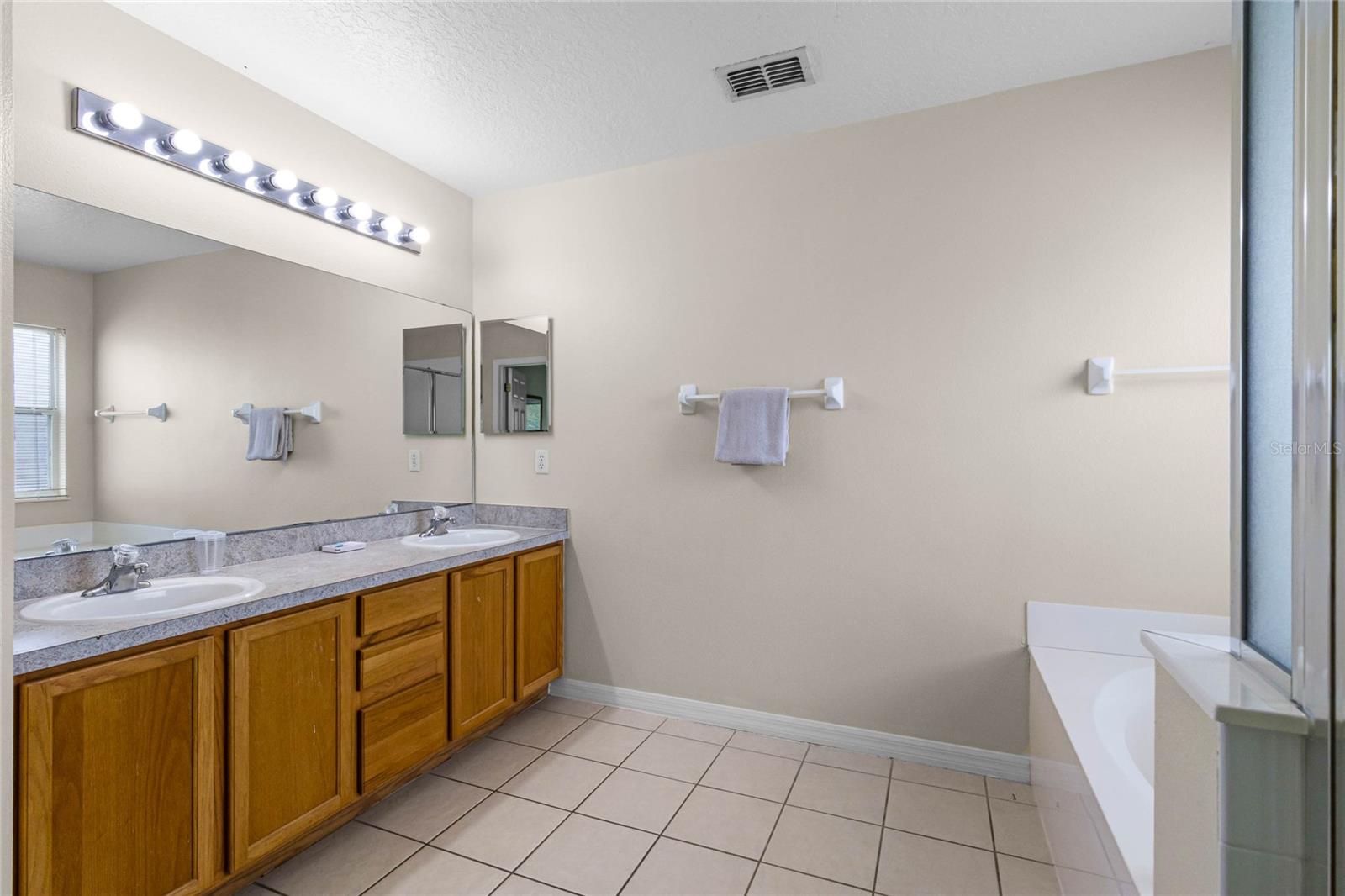 814 BLOOMINGDALE DR, DAVENPORT, FL, 33897